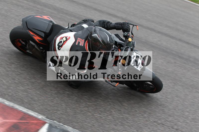 /Archiv-2022/68 13.10.2022 Speer Racing ADR/Freies Fahren rot und gelb/21